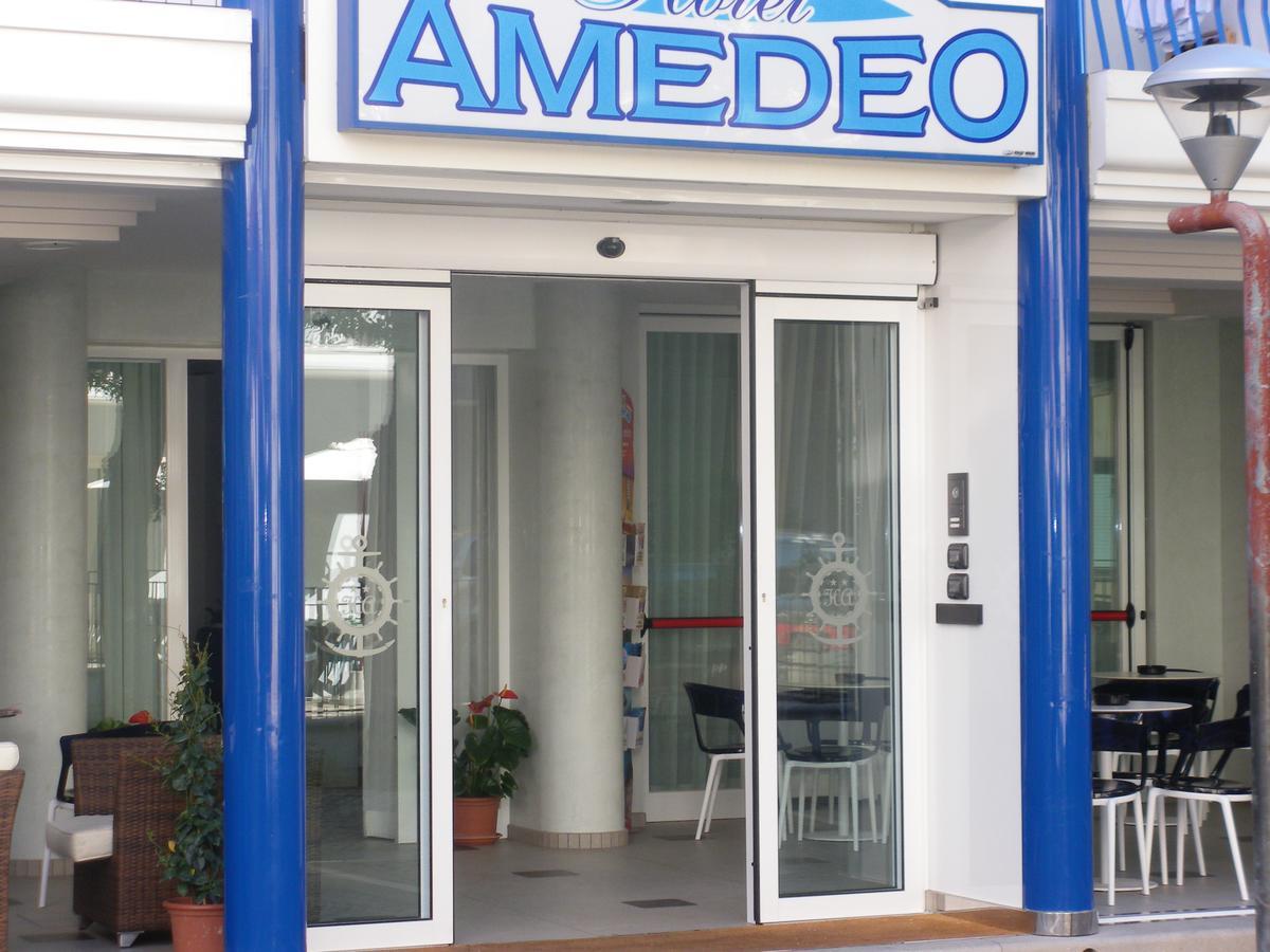 Hotel Amedeo ミザーノ・アドリアーティコ エクステリア 写真